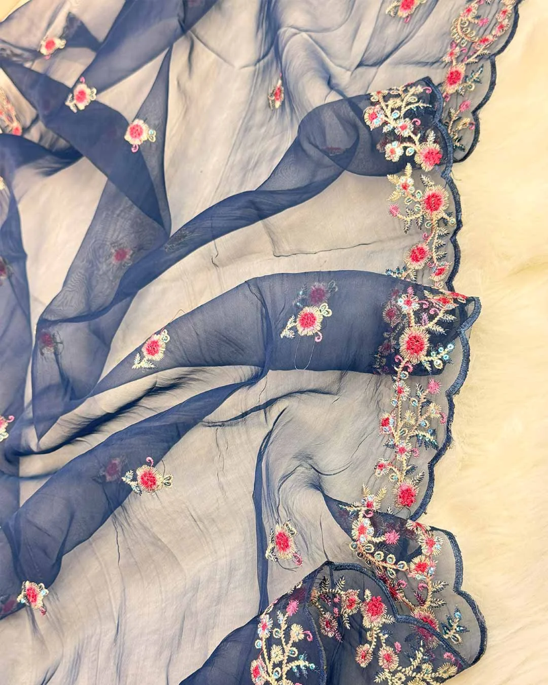 Tushita – Organza Embroidery Suit Set