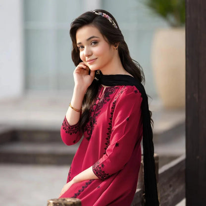 Aarvi - Black Embroidered Suit Set