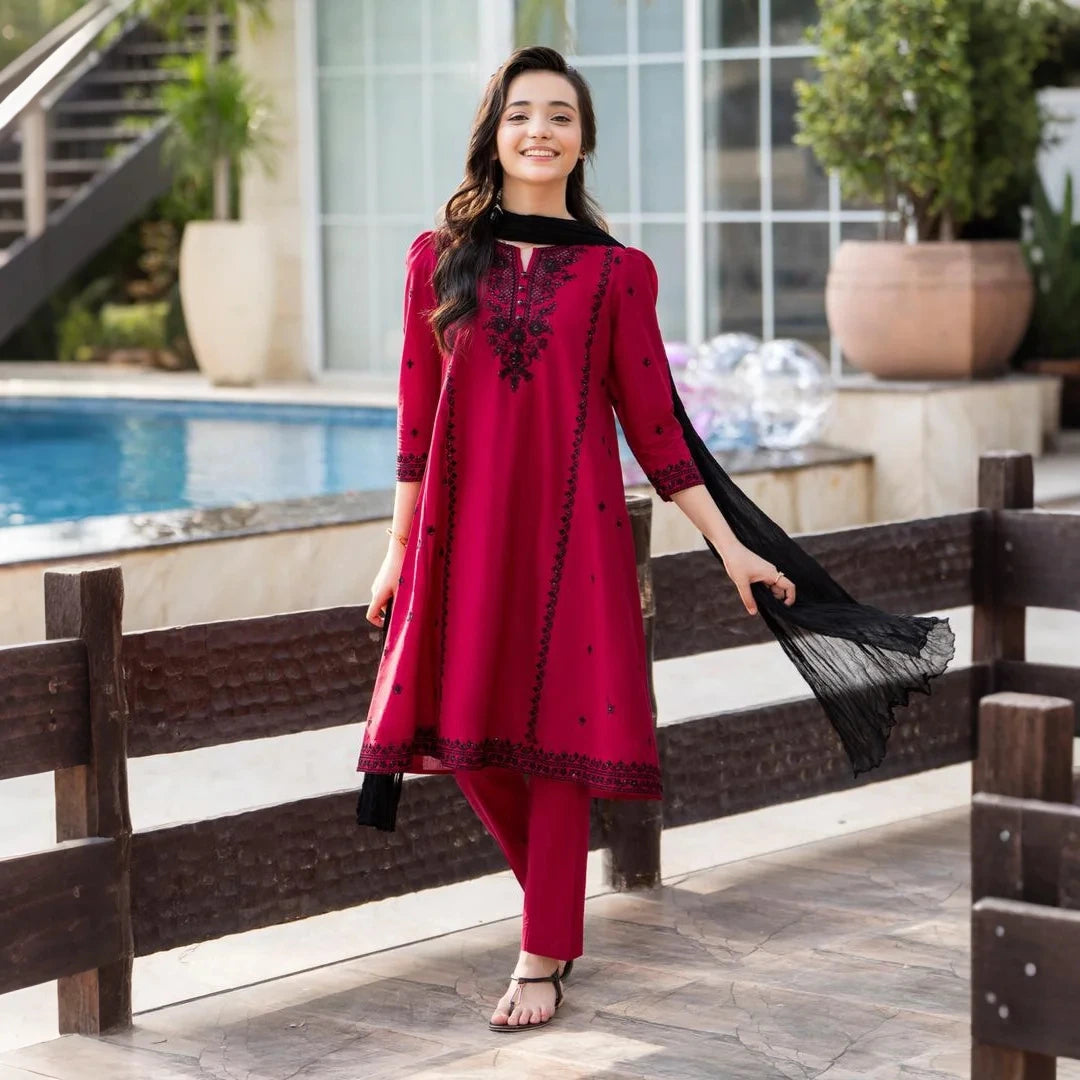 Aarvi - Black Embroidered Suit Set