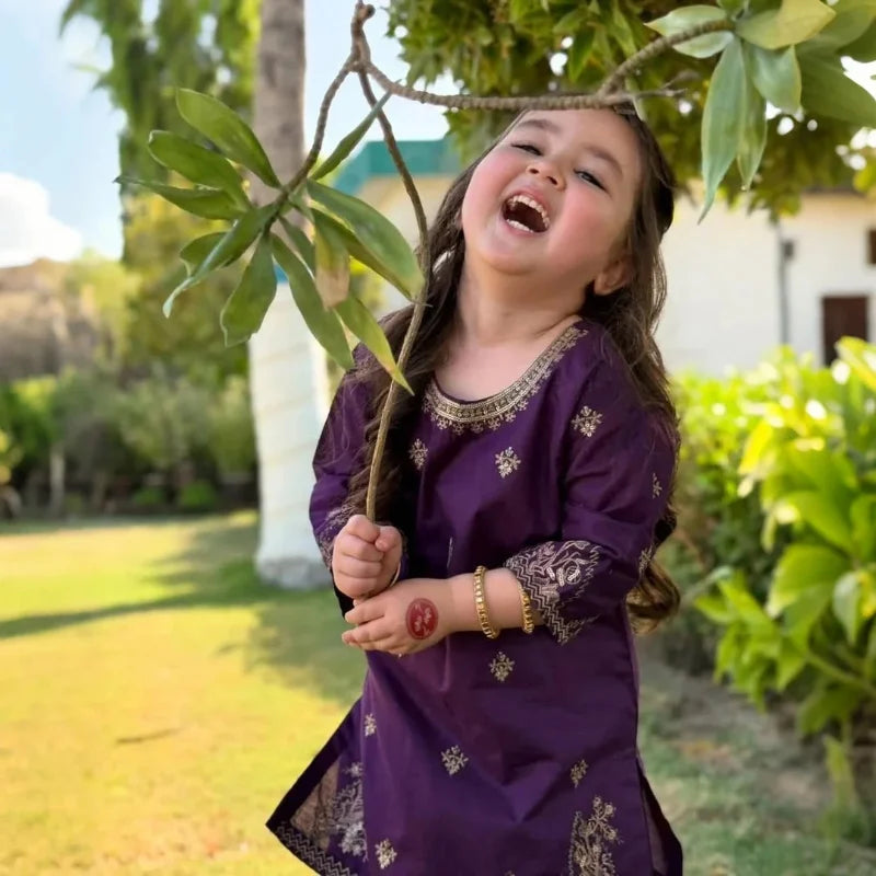 Haniya-Embroidered-2 Piece Kids Set