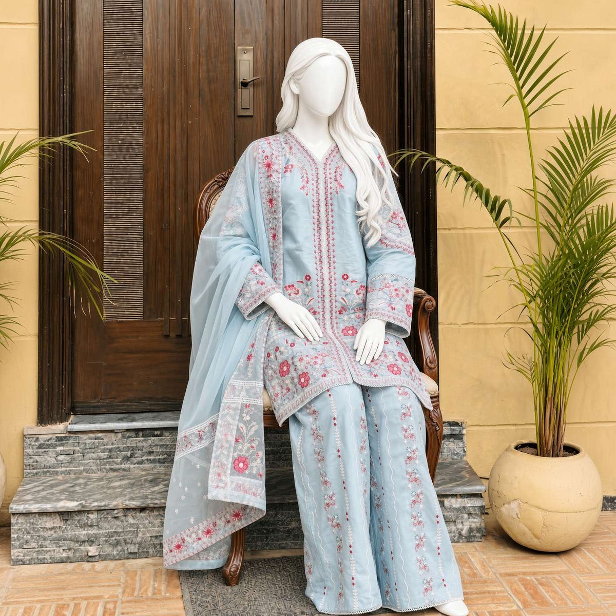 Yumna Floral Embroidered 3 Piece Set.