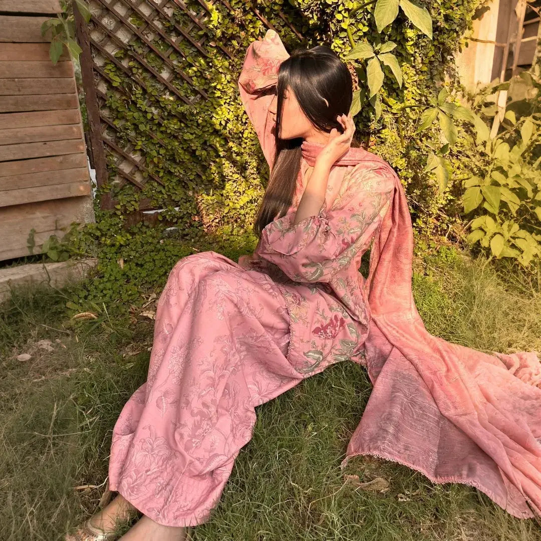 Zeenat – Floral Printed Suit Set